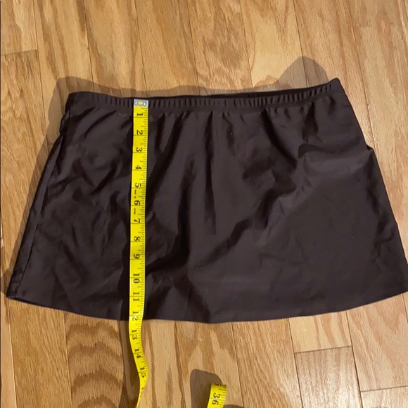 St. John’s Bay Swimming skort in size 10 - Picture 3 of 6